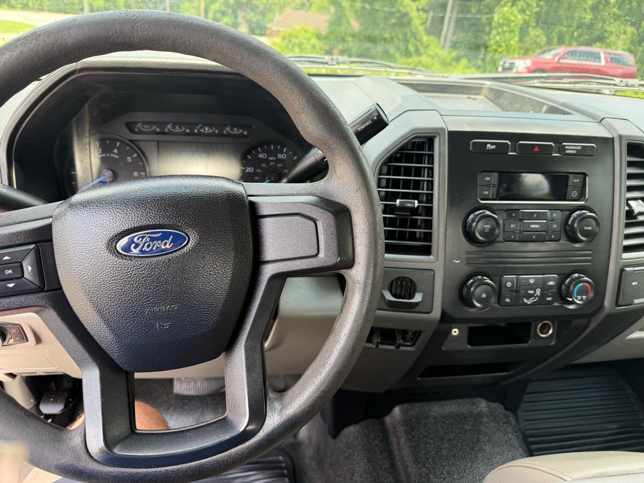 Ford F-250 SD XL SuperCab Long Bed 2WD 2017