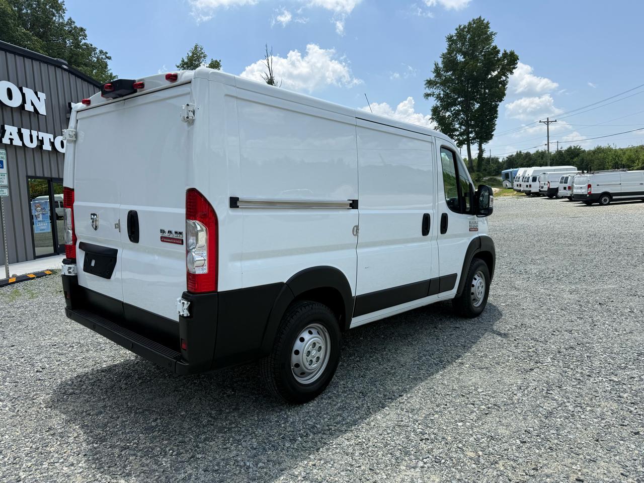 RAM Promaster 1500 Low Roof 118-in. WB 2021