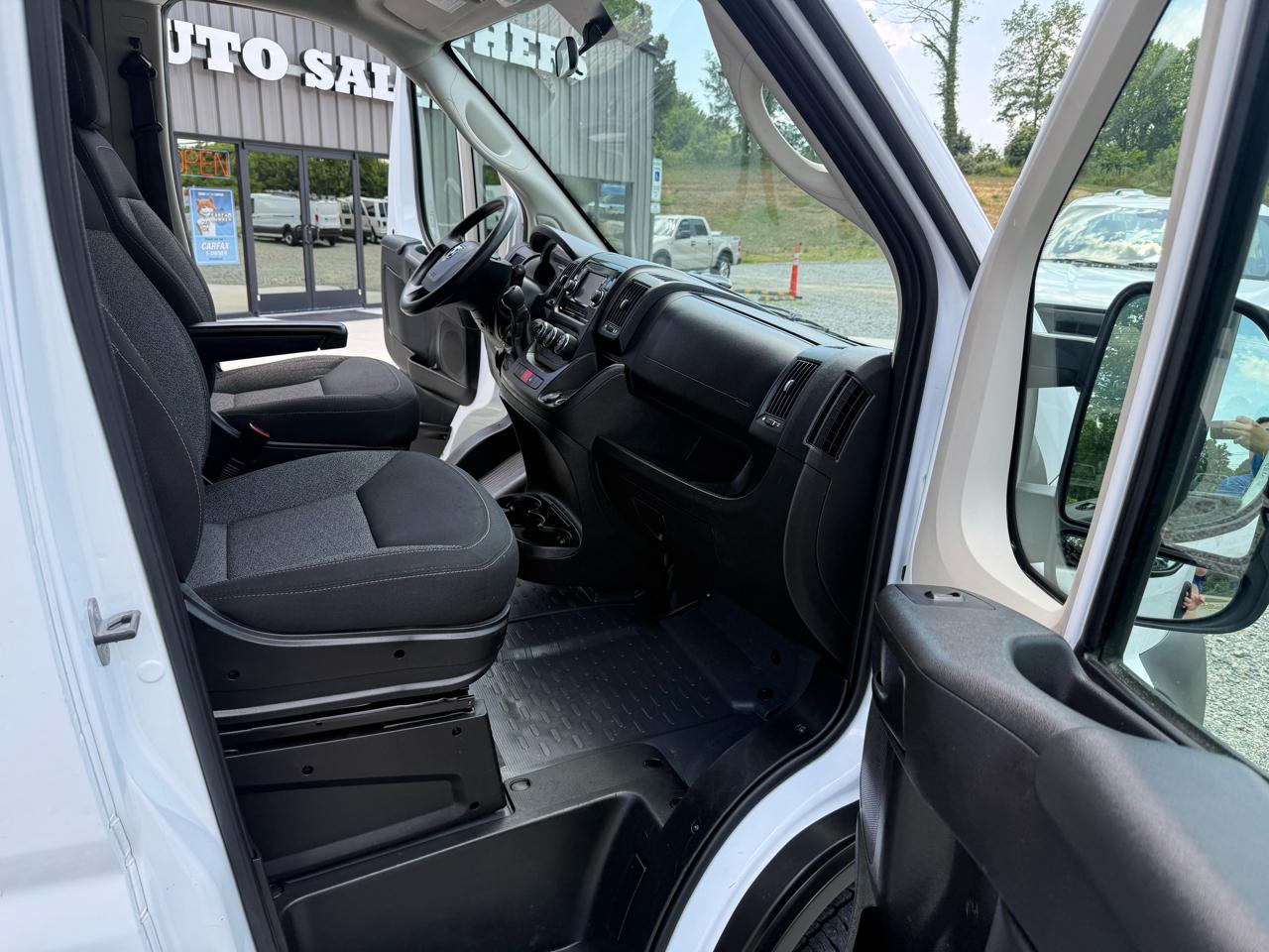 RAM Promaster 1500 Low Roof 118-in. WB 2021