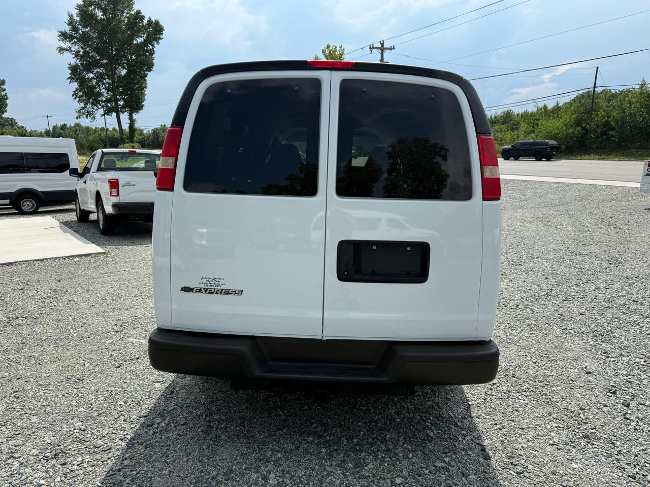 Chevrolet Express LS 1500 2008