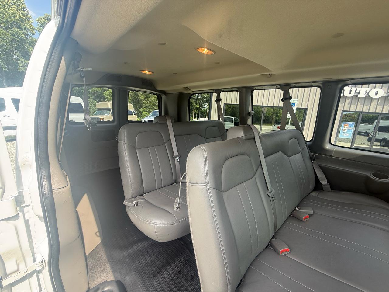 Chevrolet Express LS 1500 2008