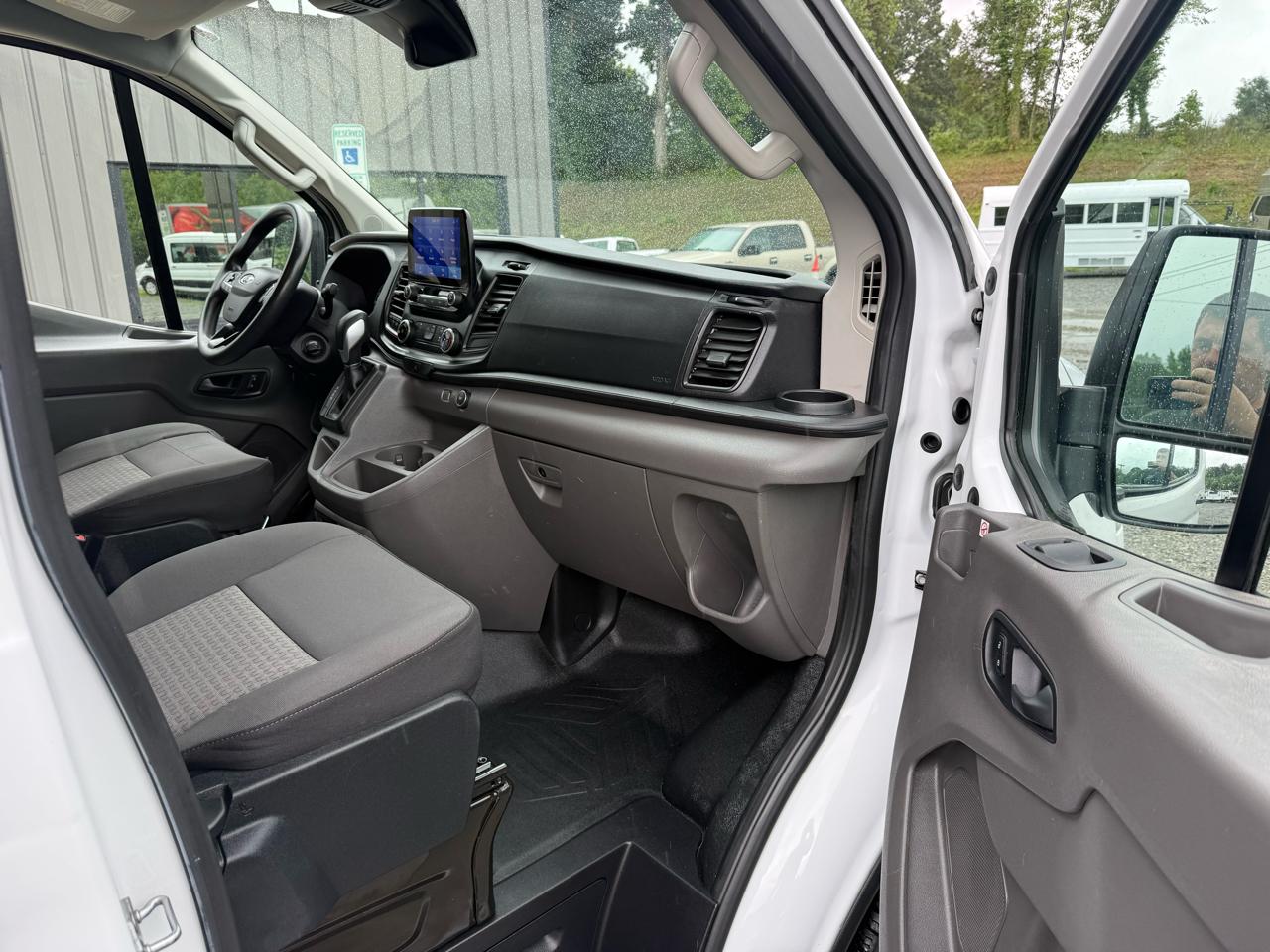 Ford Transit 150 Van Low Roof w/Sliding Pass. 130-in. WB 2020