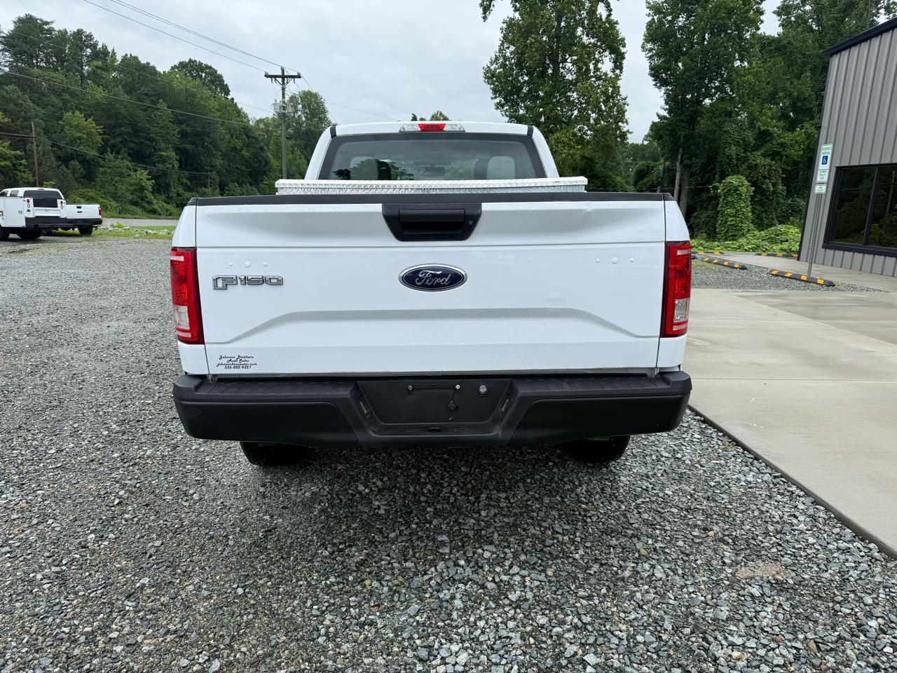 Ford F-150 4WD SuperCab 145" XL 2015