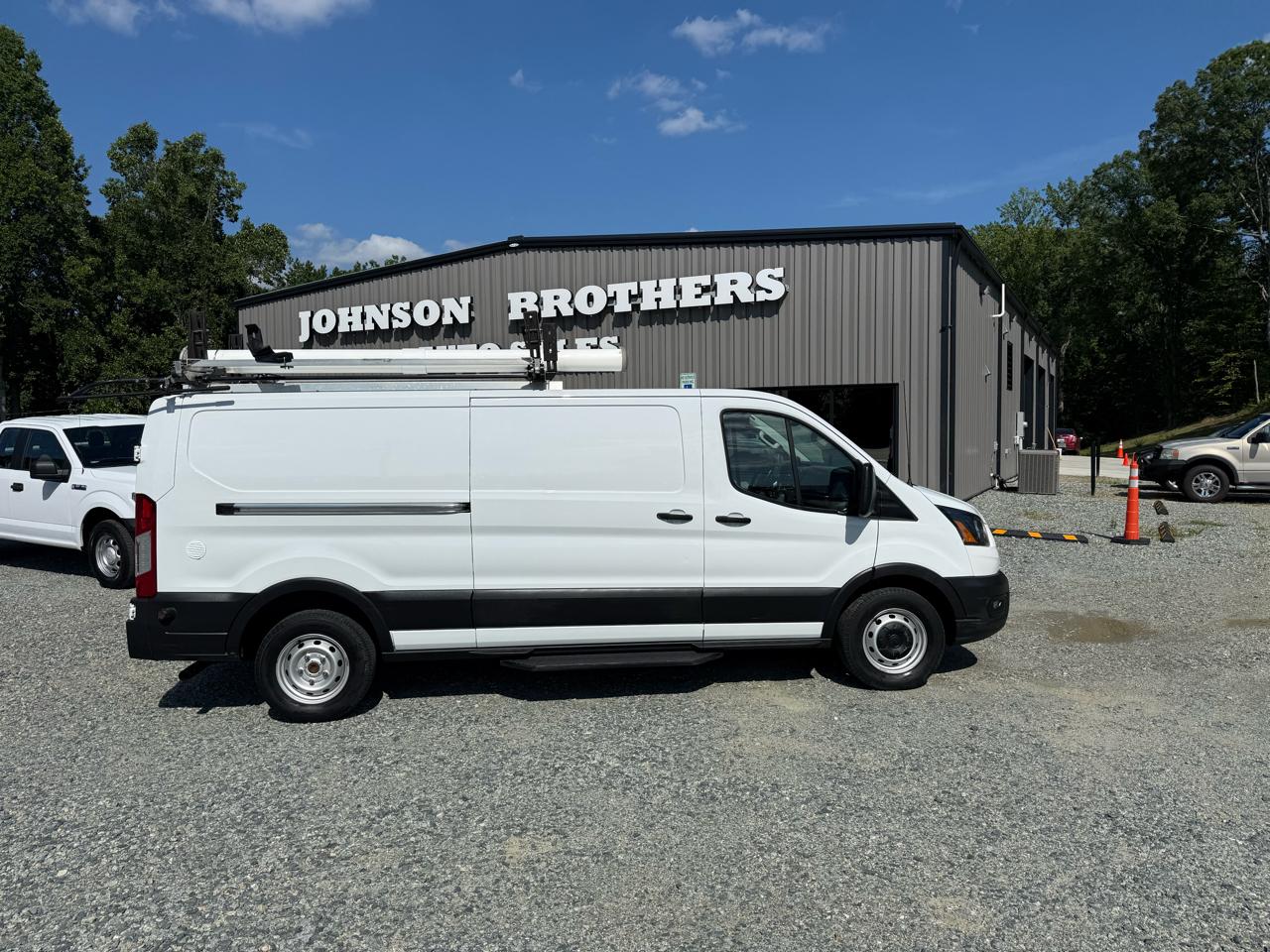 Ford Transit 150 Van Low Roof w/Sliding Pass. 130-in. WB 2020
