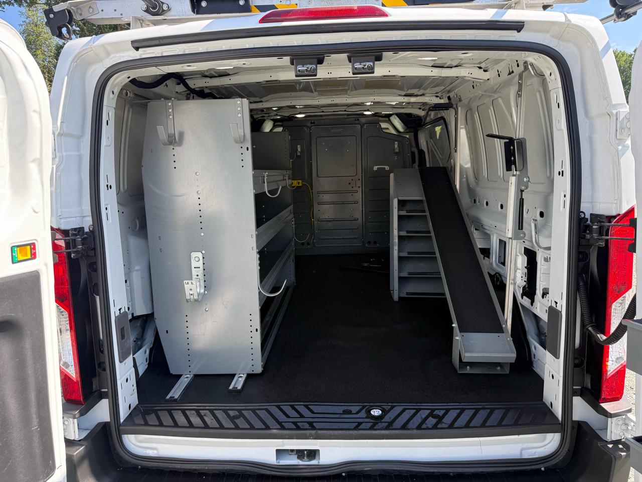 Ford Transit 150 Van Low Roof w/Sliding Pass. 130-in. WB 2020