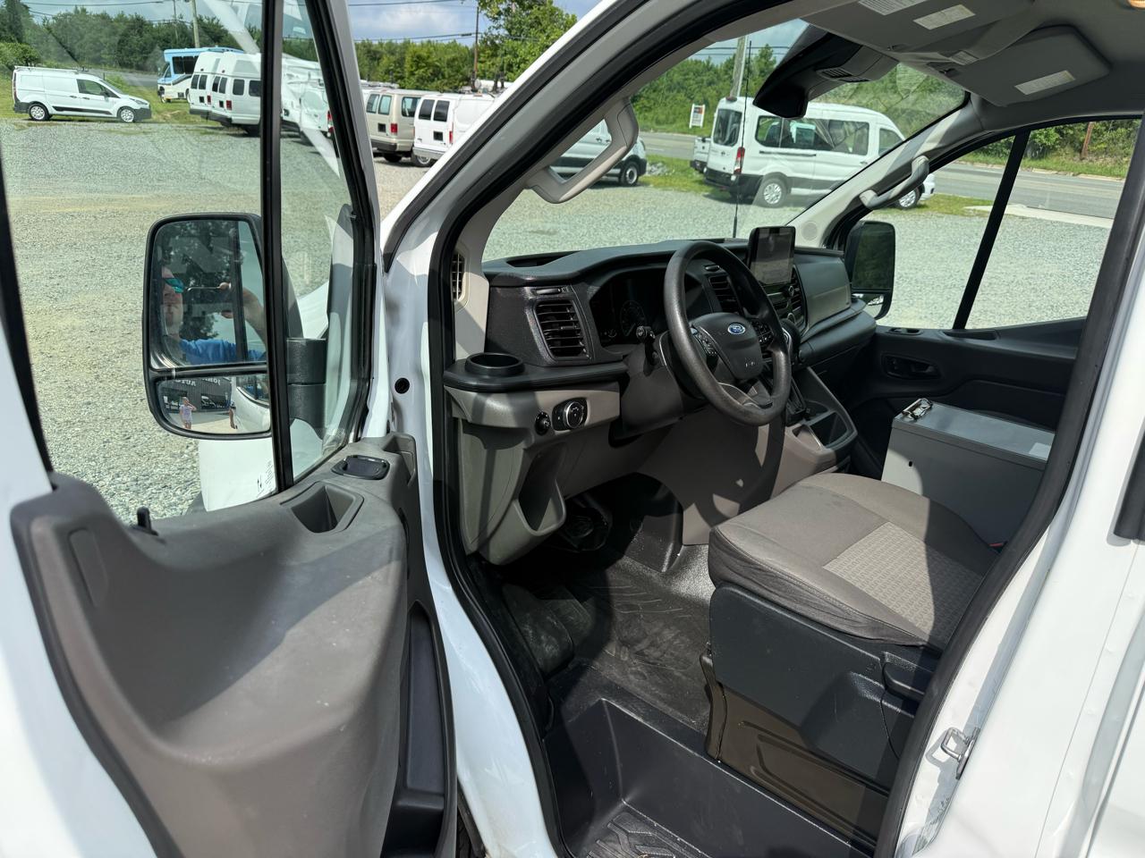 Ford Transit 350 Van Low Roof Sliding Pass. 130-in. WB 2020