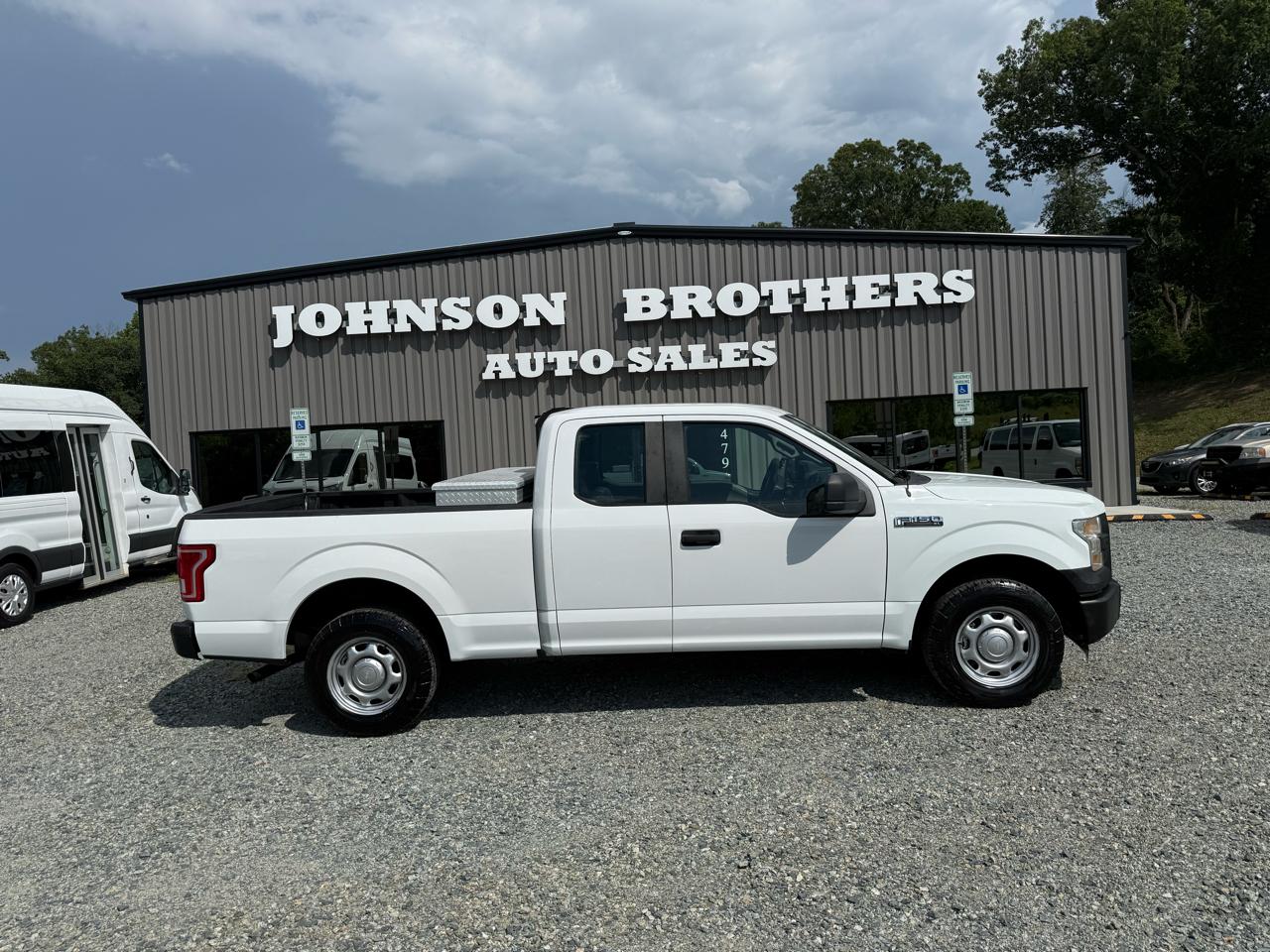 Ford F-150 2WD SuperCab 145" XL 2016