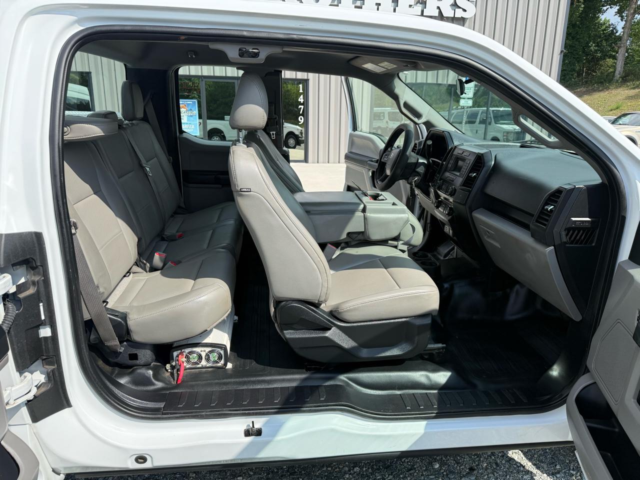 Ford F-150 2WD SuperCab 145" XL 2016