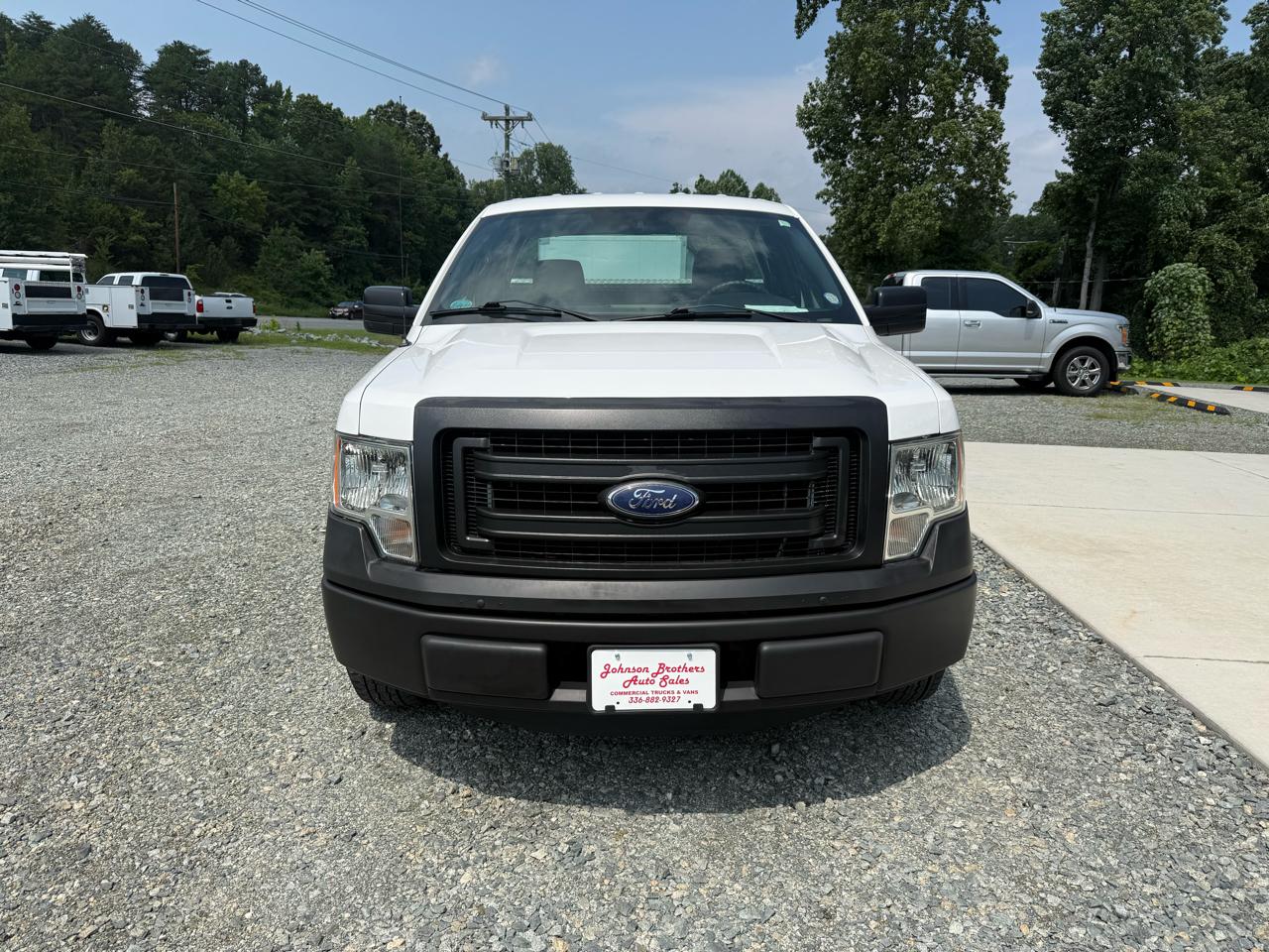 Ford F-150 2WD Reg Cab 122.5" XL 2014