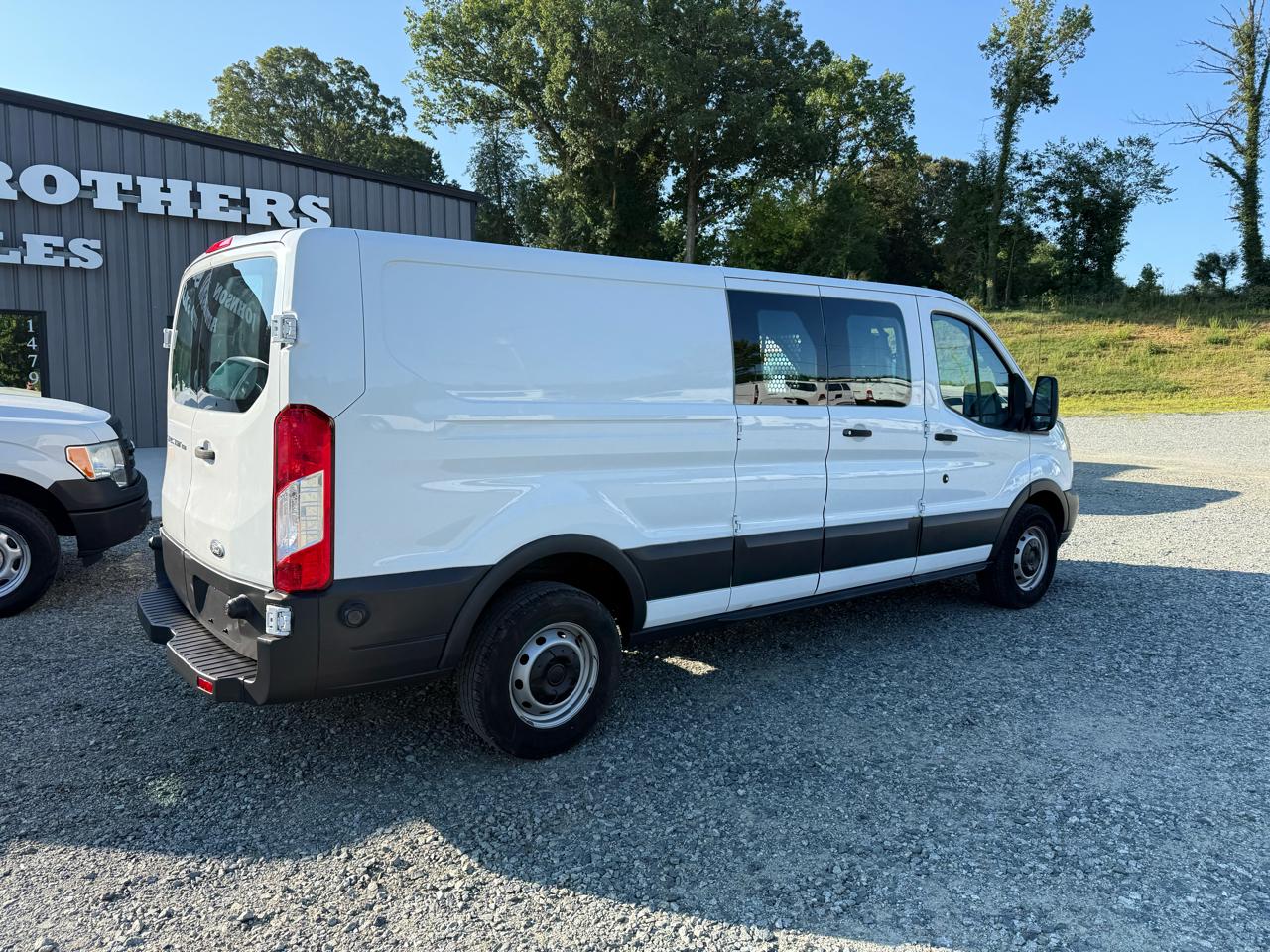 Ford Transit 150 Van Low Roof 60/40 Pass. 148-in. WB 2015