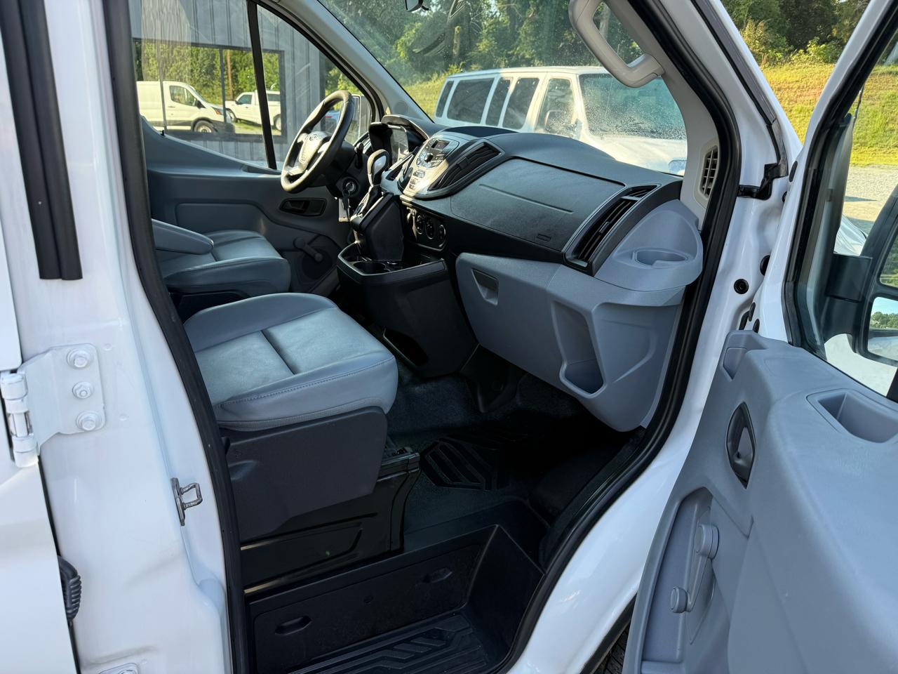 Ford Transit 150 Van Low Roof 60/40 Pass. 148-in. WB 2015