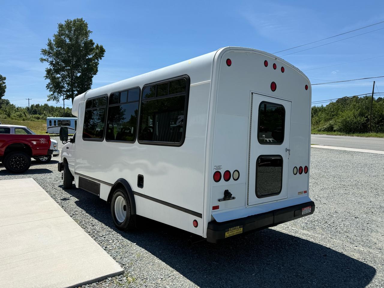 Ford Econoline E450 2008