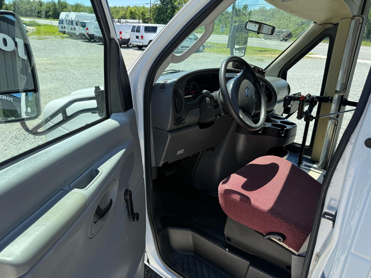 Ford Econoline E450 2008