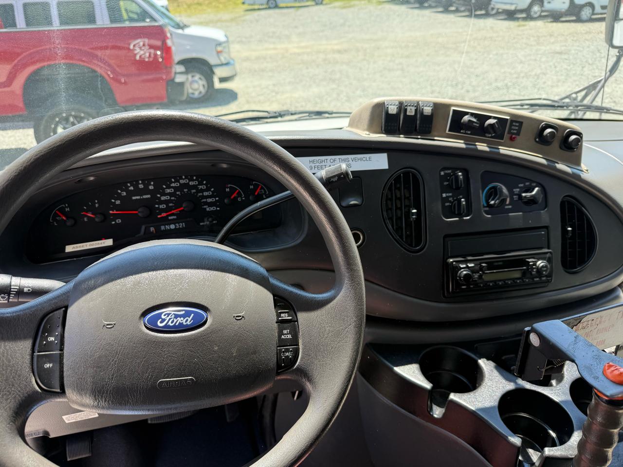 Ford Econoline E450 2008