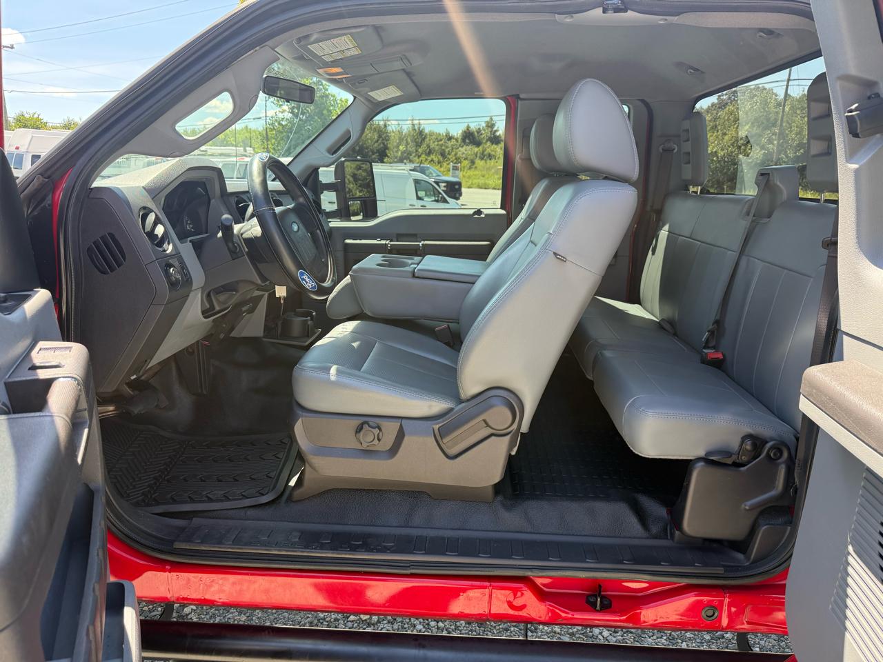 Ford F-250 SD XL SuperCab Long Bed 4WD 2012