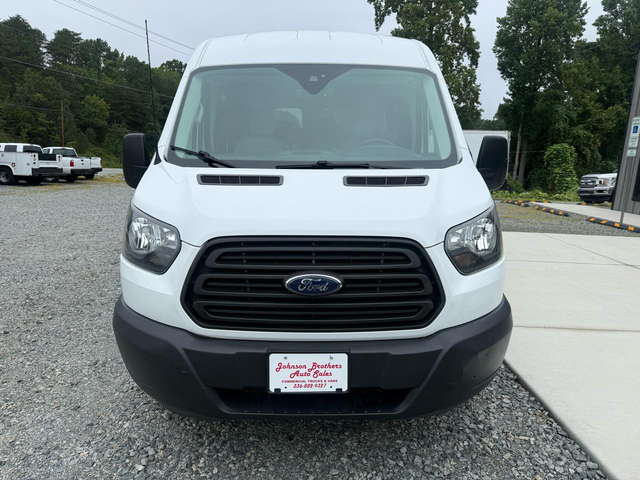 Ford Transit 350 Wagon Med. Roof XL w/Sliding Pass. 148-in. WB 2018