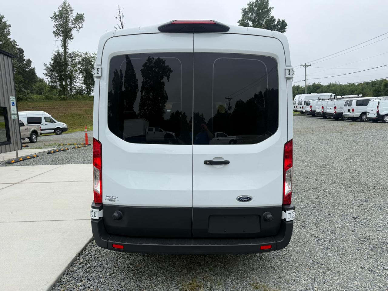 Ford Transit 350 Wagon Med. Roof XL w/Sliding Pass. 148-in. WB 2018