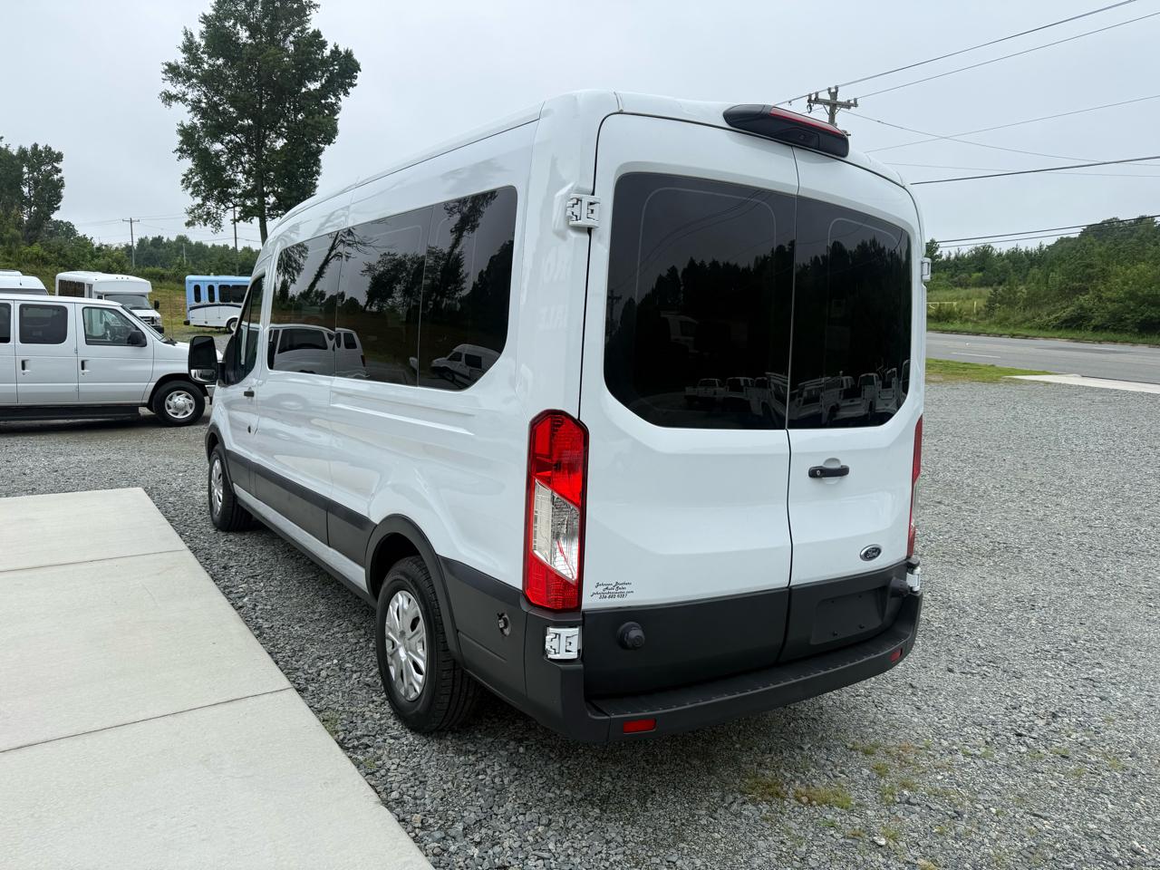 Ford Transit 350 Wagon Med. Roof XL w/Sliding Pass. 148-in. WB 2018