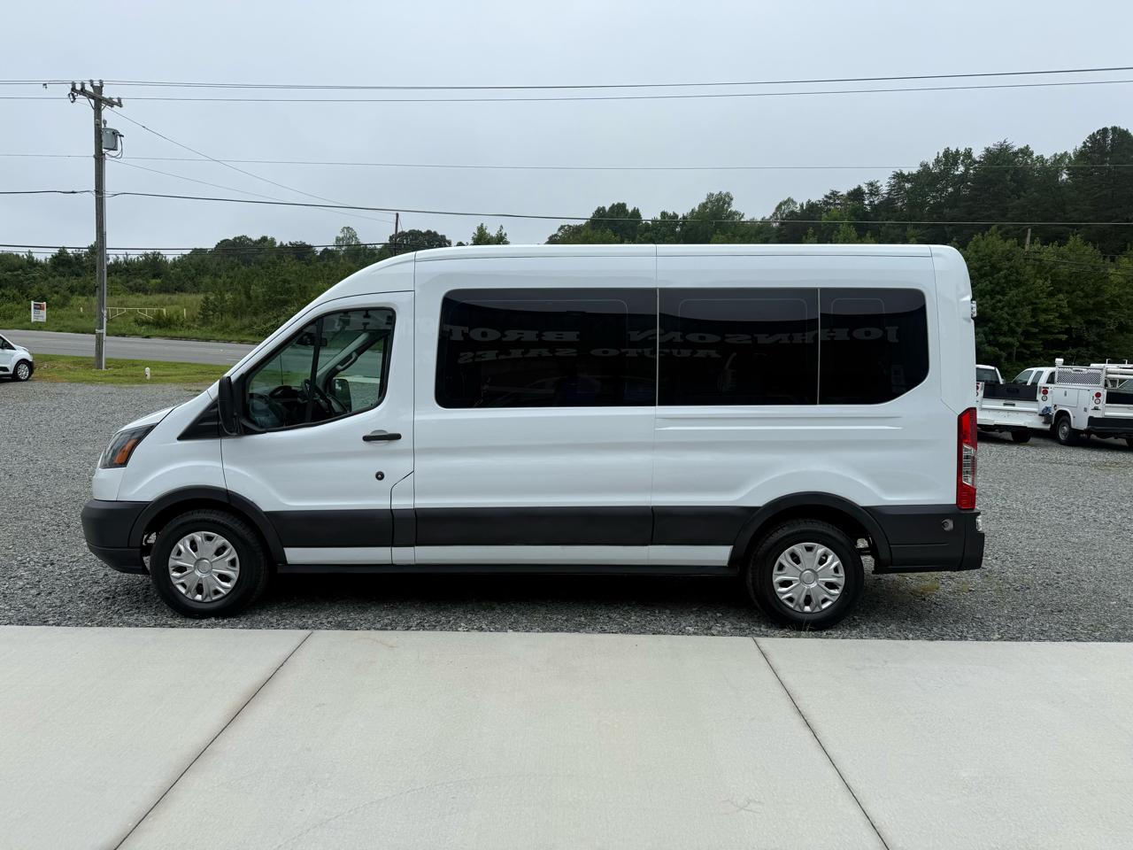 Ford Transit 350 Wagon Med. Roof XL w/Sliding Pass. 148-in. WB 2018