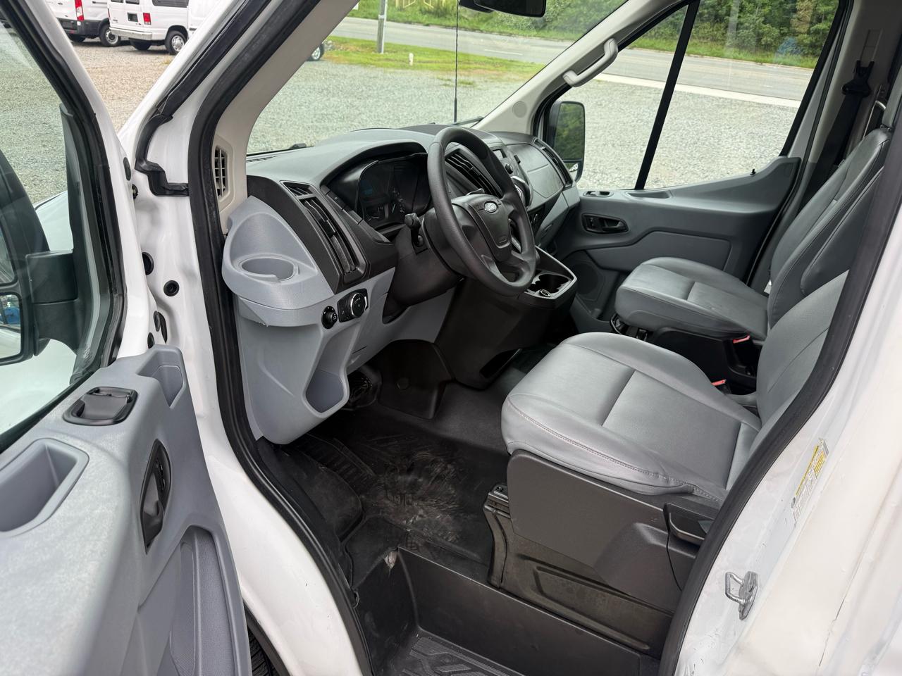 Ford Transit 350 Wagon Med. Roof XL w/Sliding Pass. 148-in. WB 2018