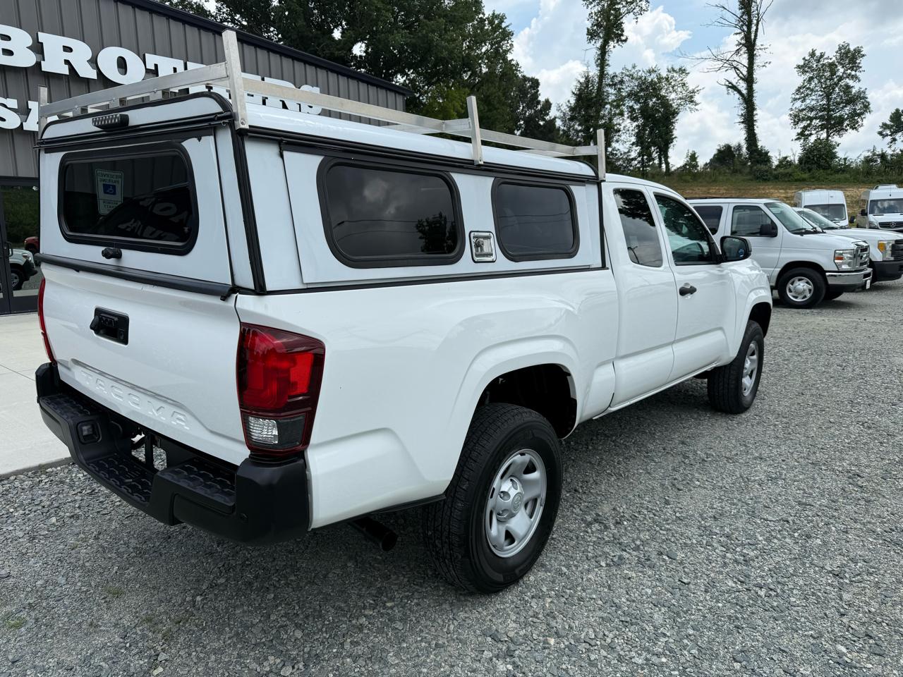 Toyota Tacoma SR5 Access Cab I4 6AT 2WD 2022