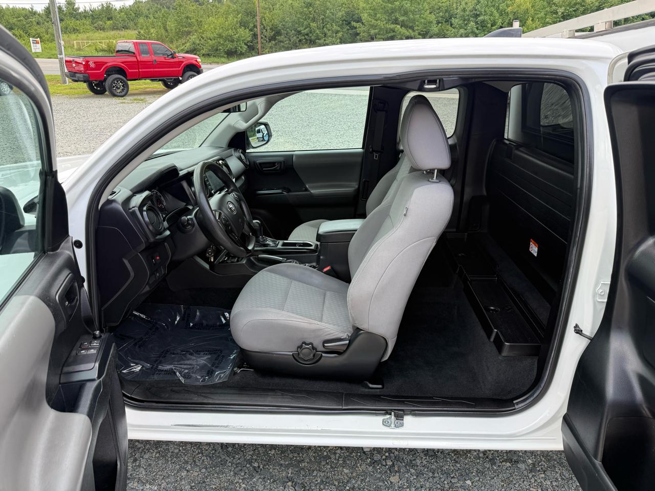 Toyota Tacoma SR5 Access Cab I4 6AT 2WD 2022