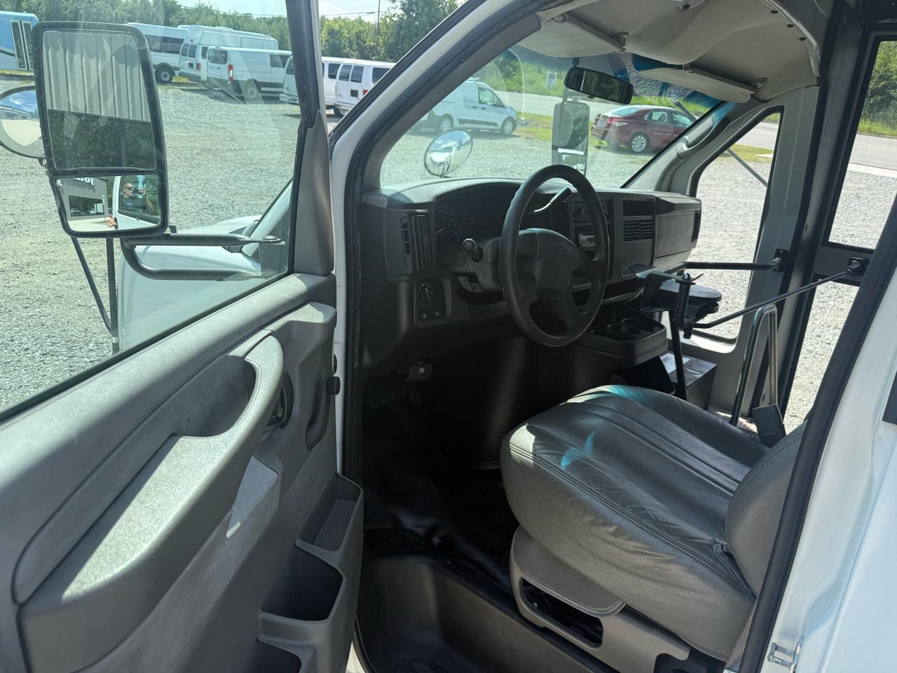 Chevrolet Express G3500 2004