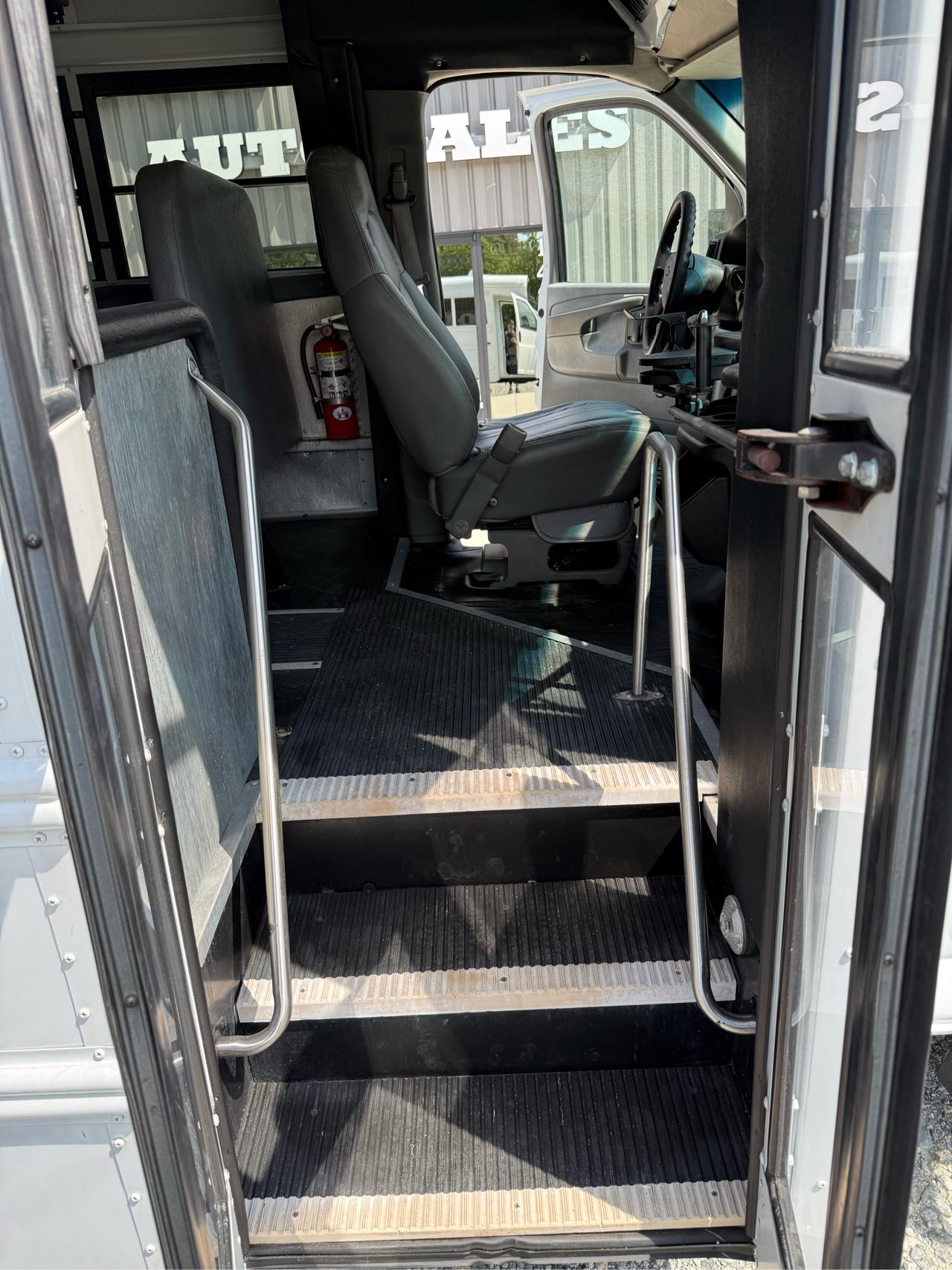 Chevrolet Express G3500 2004