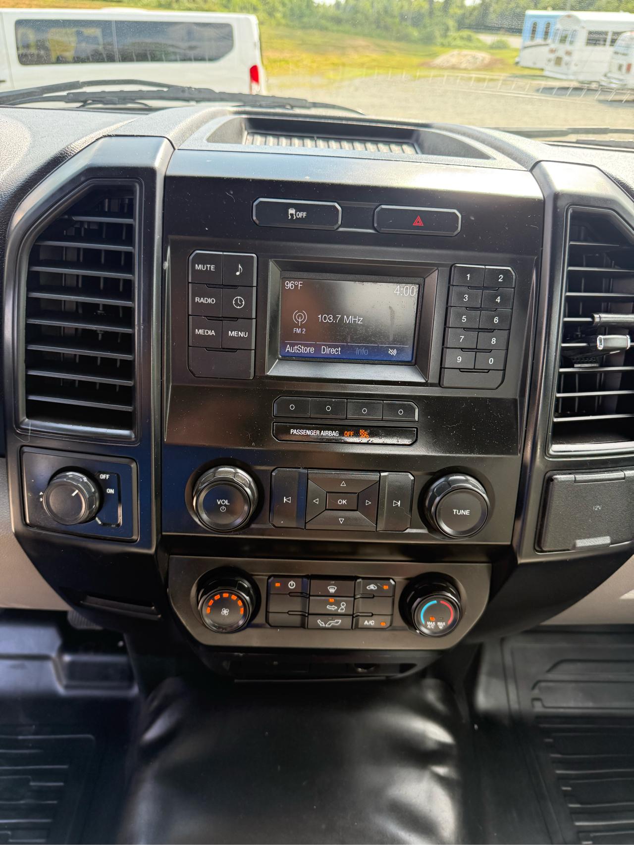Ford F-150 2WD Reg Cab 141" XL 2016