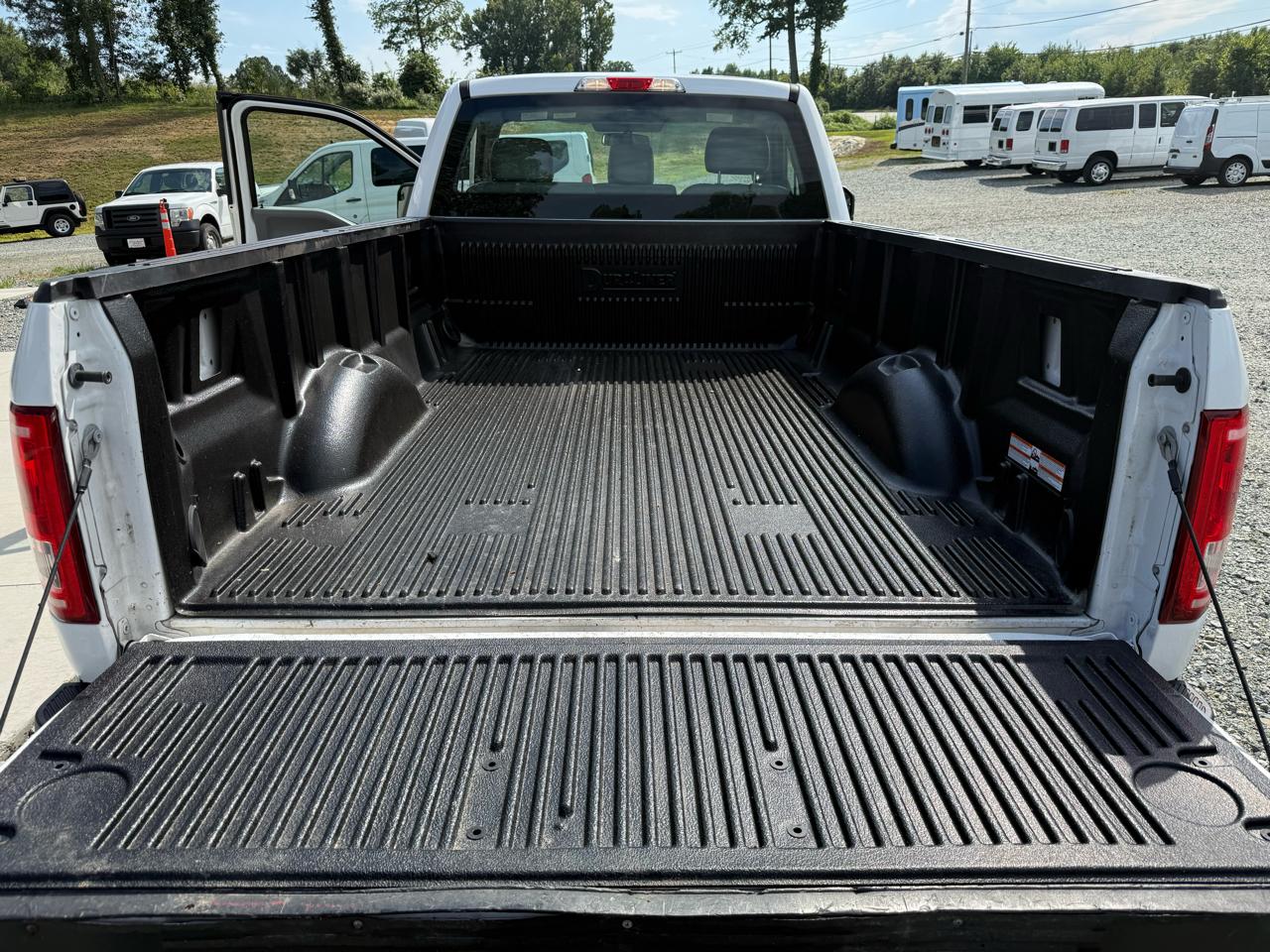 Ford F-150 2WD Reg Cab 141" XL 2016