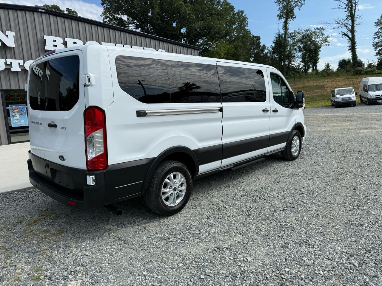 Ford Transit 350 Wagon Low Roof XL w/Sliding Pass. 148-in. WB 2021