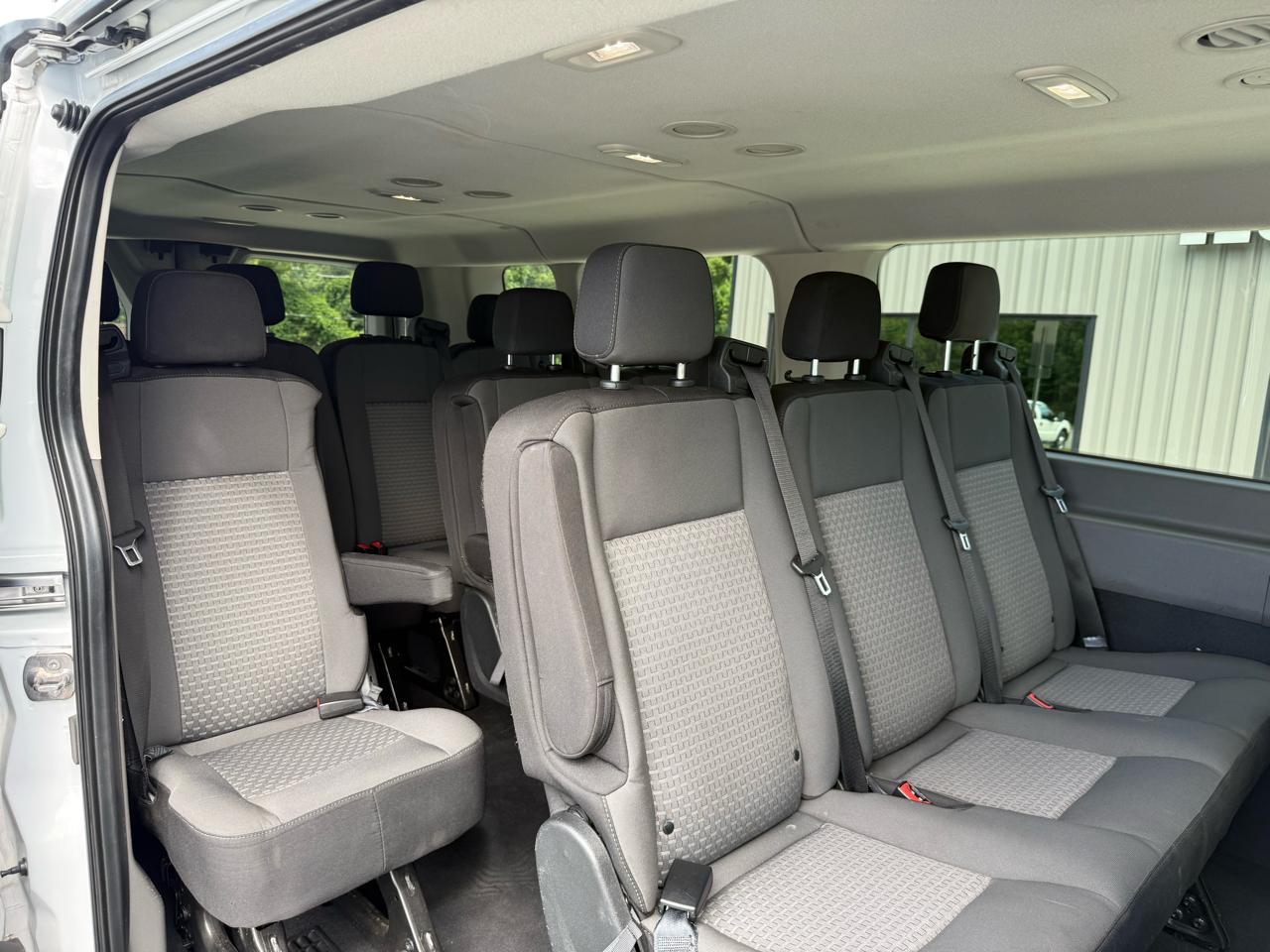 Ford Transit 350 Wagon Low Roof XL w/Sliding Pass. 148-in. WB 2021