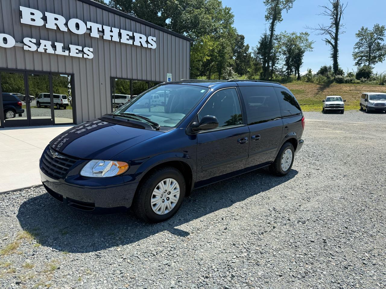 2005 Chrysler Town & Country LX