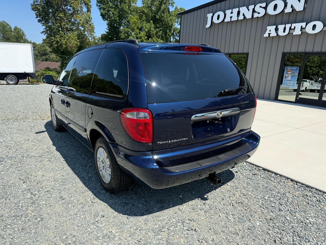 Chrysler Town & Country LX 2005