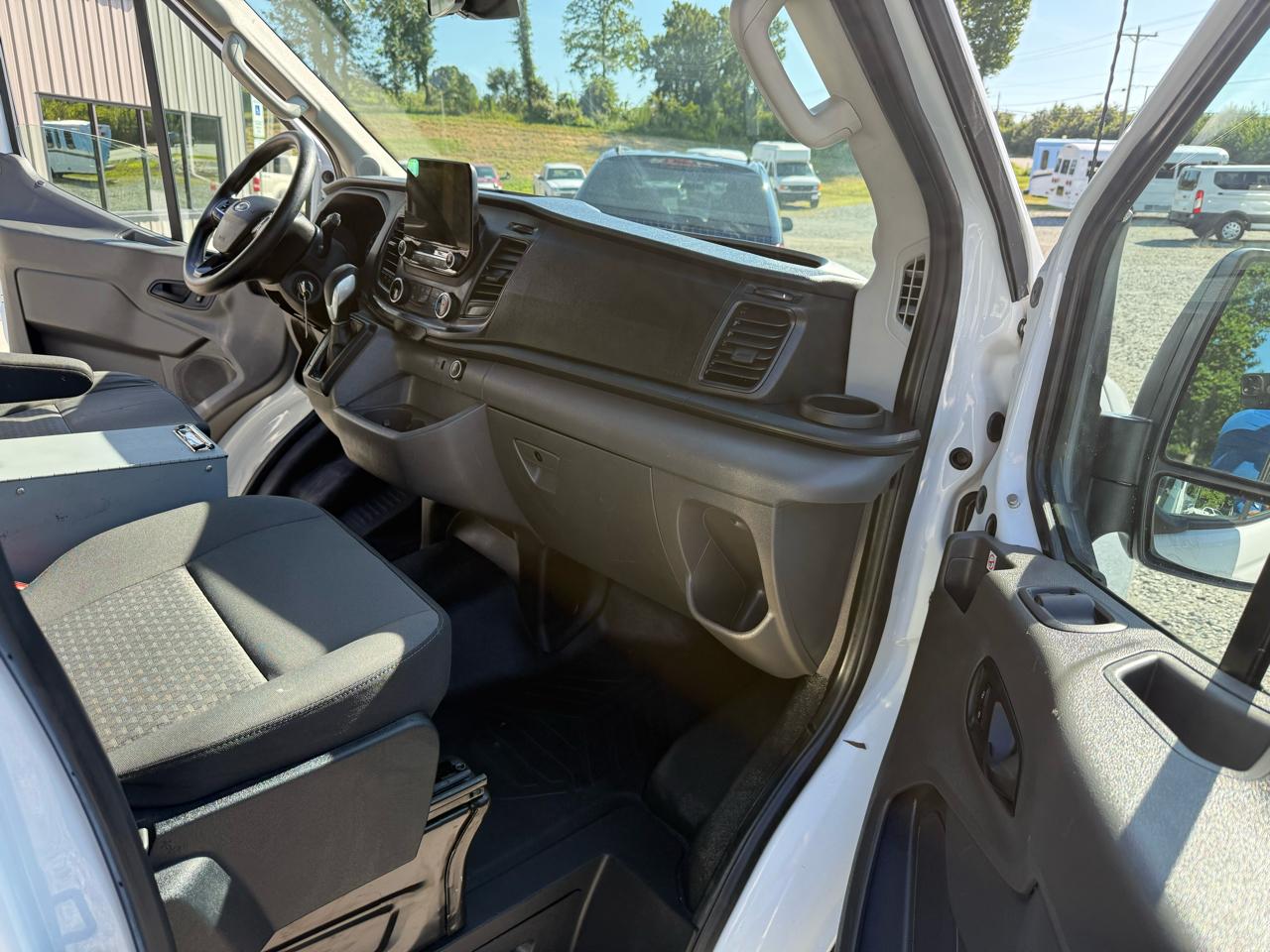 Ford Transit 250 Van Med. Roof w/Sliding Pass. 130-in. WB 2020