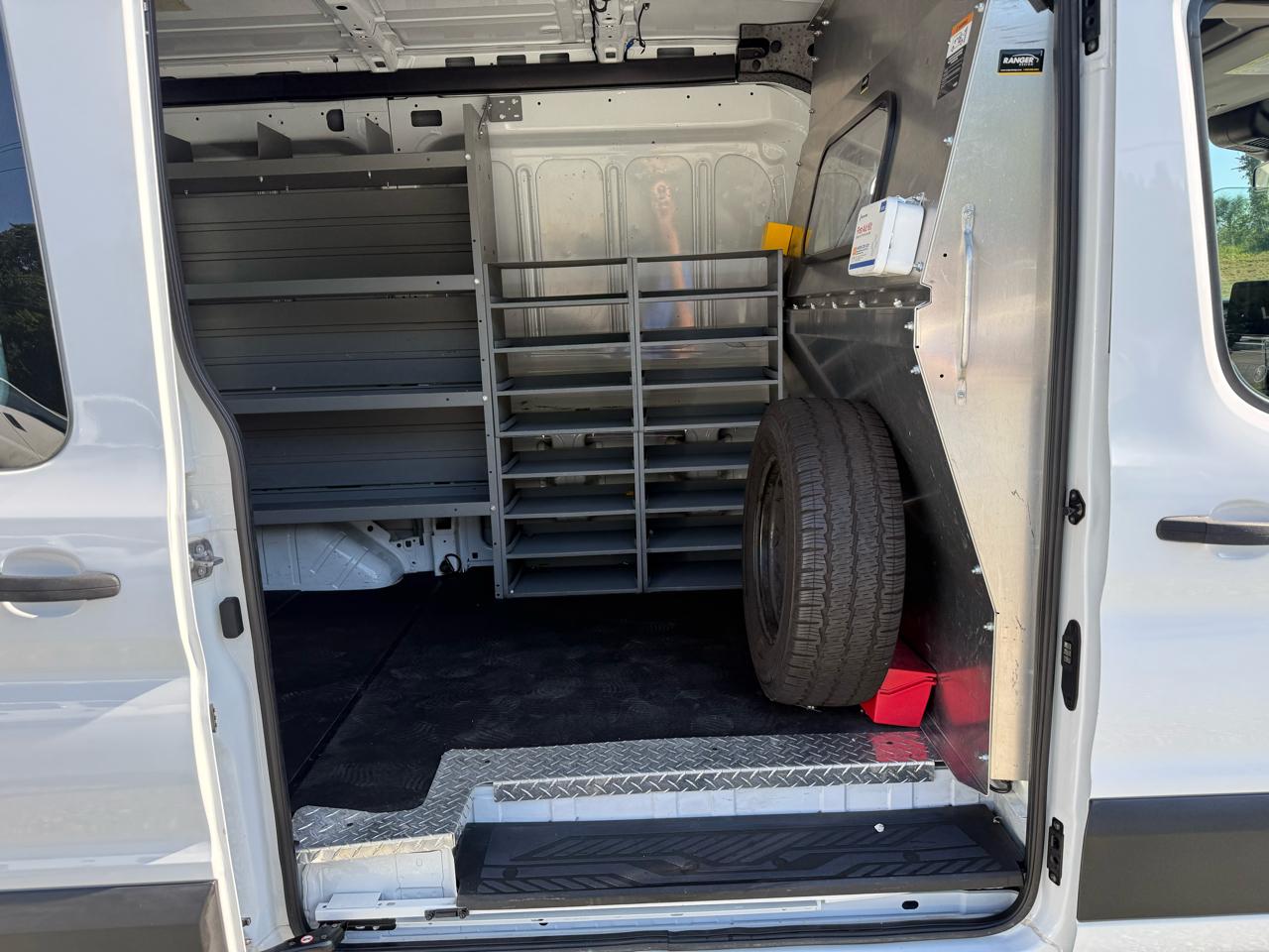 Ford Transit 250 Van Med. Roof w/Sliding Pass. 130-in. WB 2020