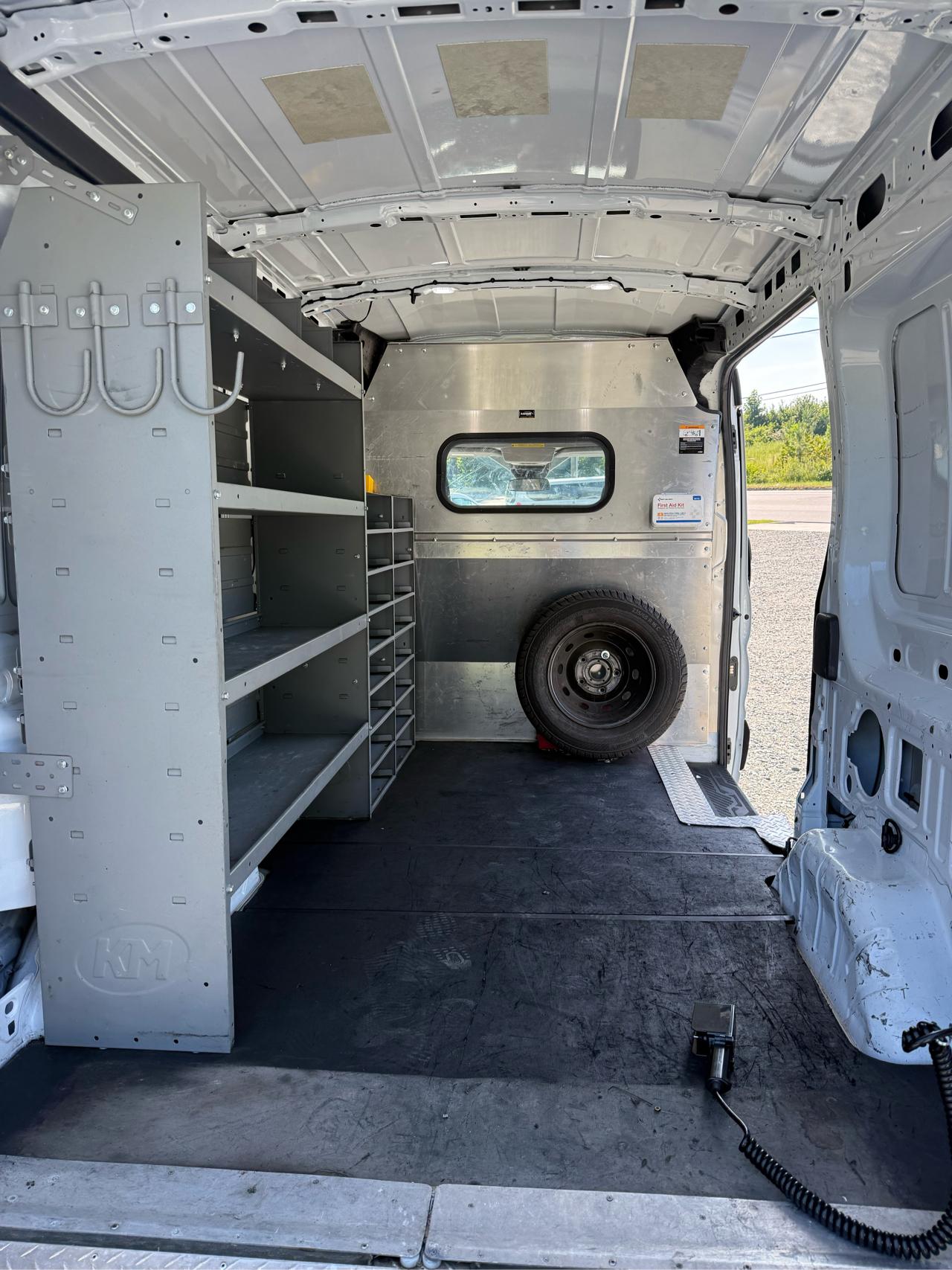 Ford Transit 250 Van Med. Roof w/Sliding Pass. 130-in. WB 2020