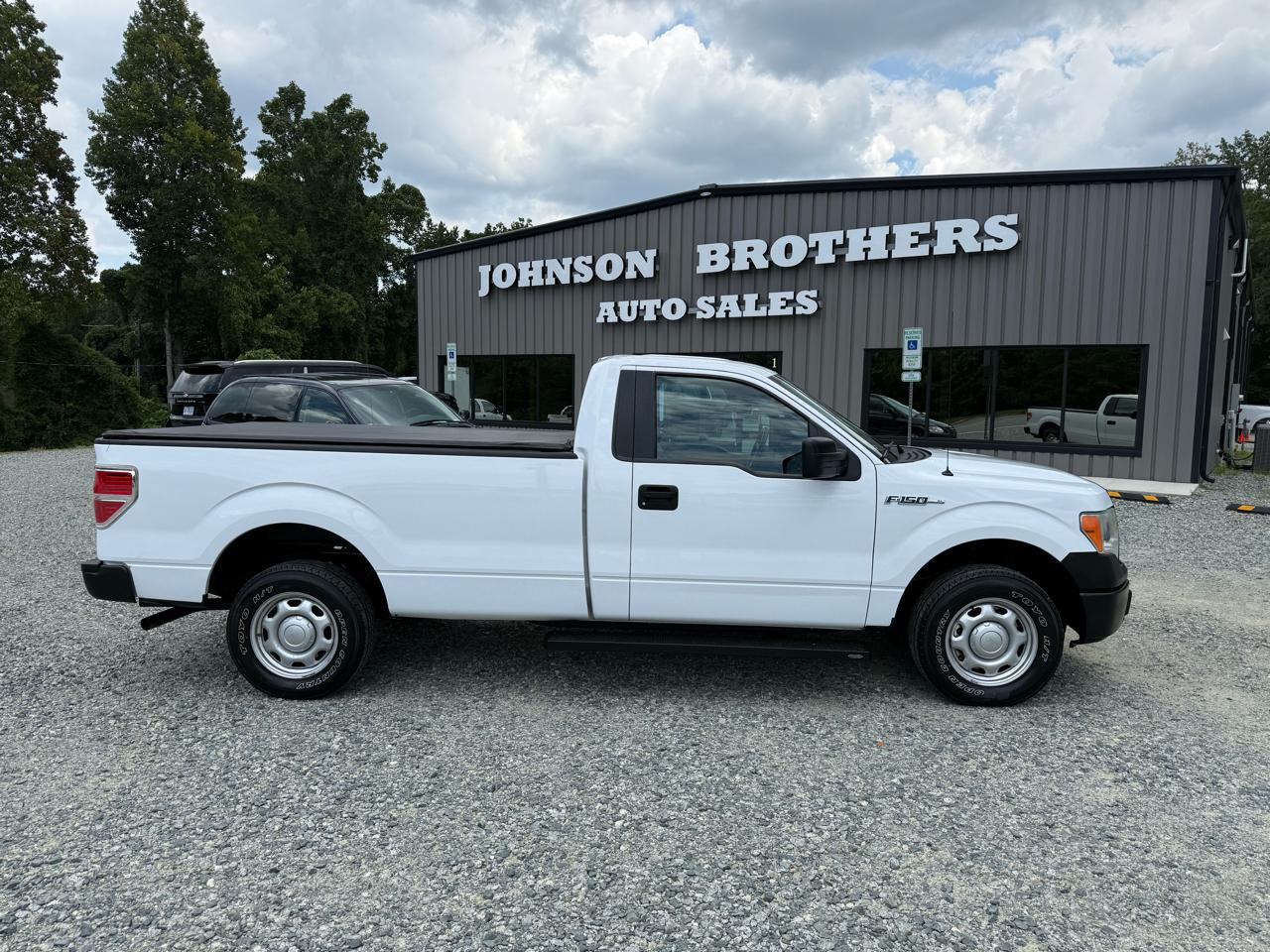 Ford F-150 2WD Reg Cab 145" XL 2014