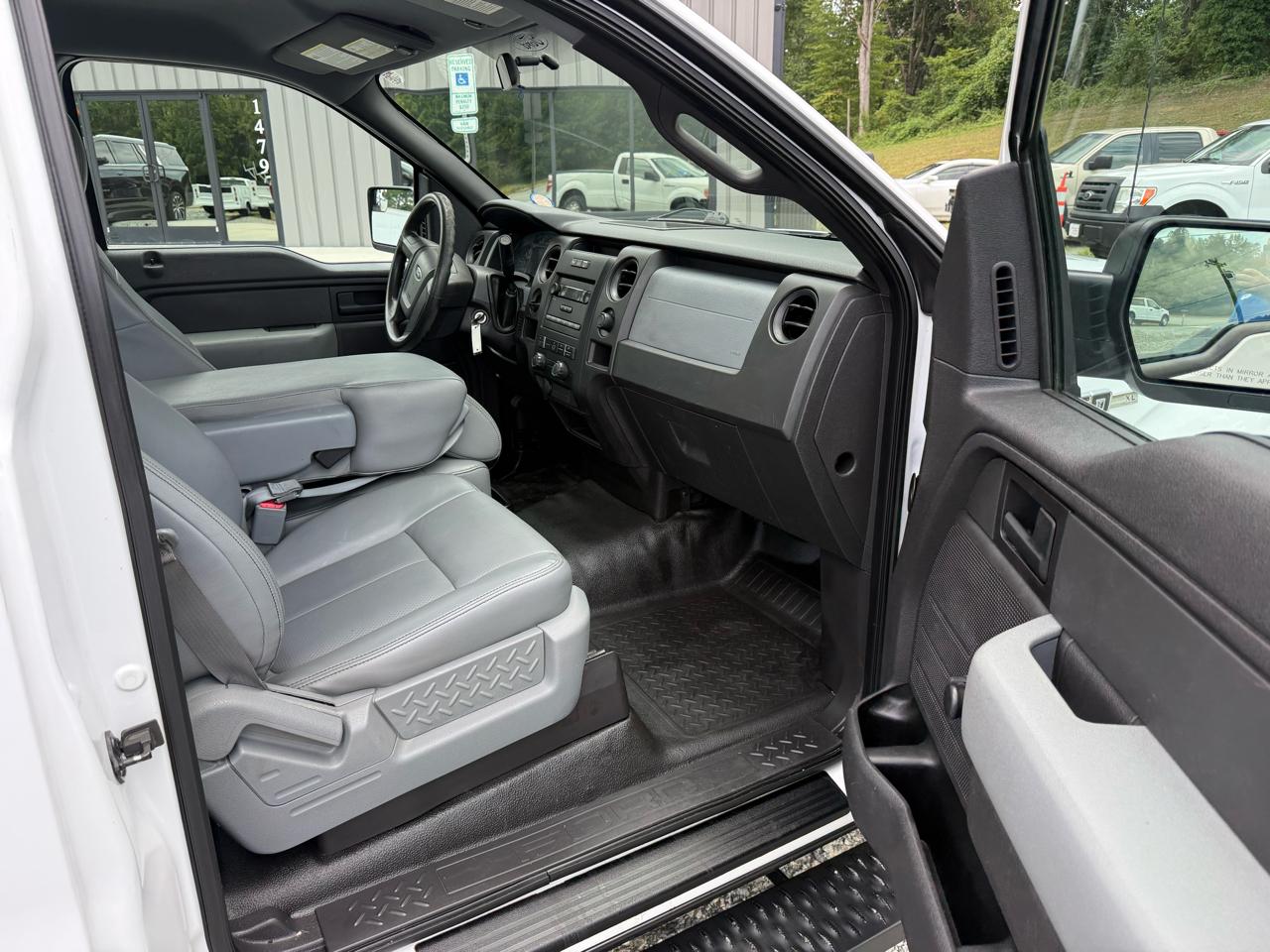 Ford F-150 2WD Reg Cab 145" XL 2014