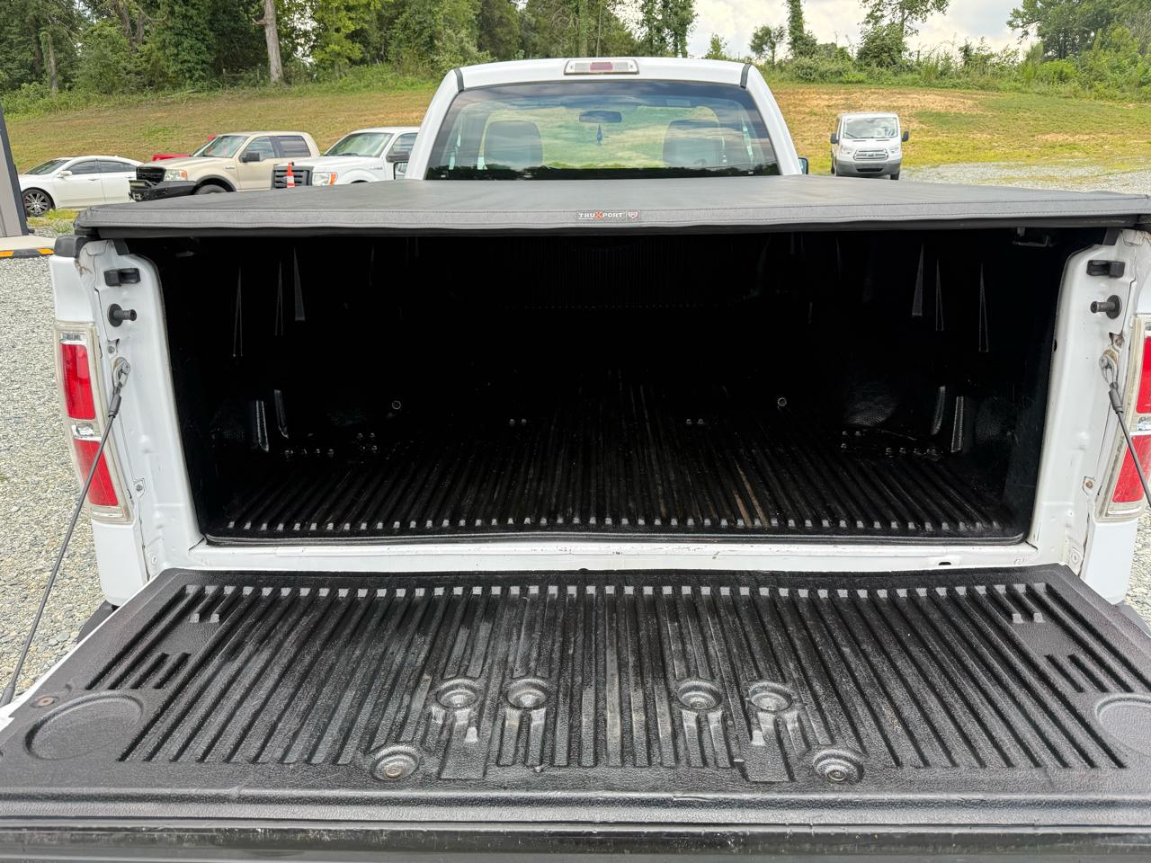 Ford F-150 2WD Reg Cab 145" XL 2014