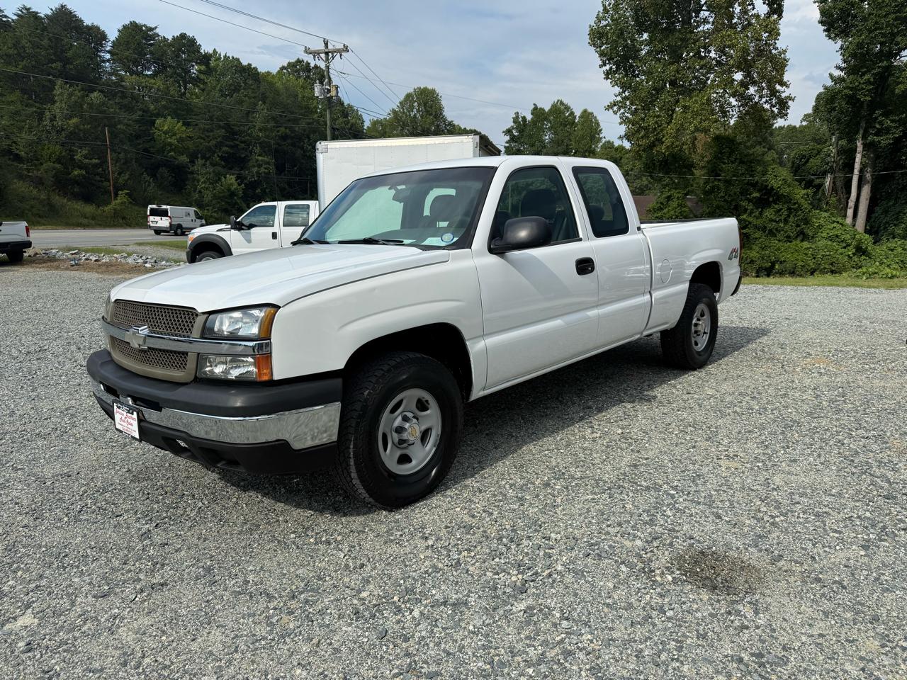 Chevrolet Silverado 1500 4WD Ext Cab 143.5" LS 2003
