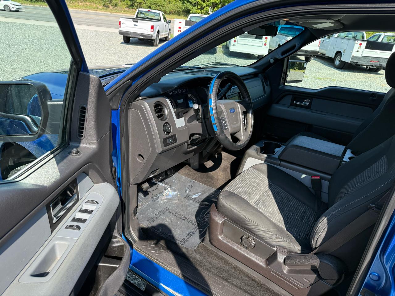 Ford F-150 2WD SuperCrew 145" XLT 2014