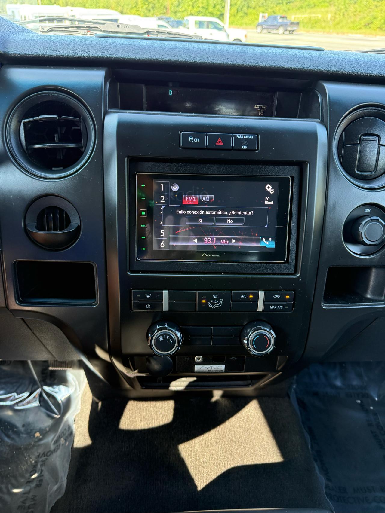 Ford F-150 2WD SuperCrew 145" XLT 2014