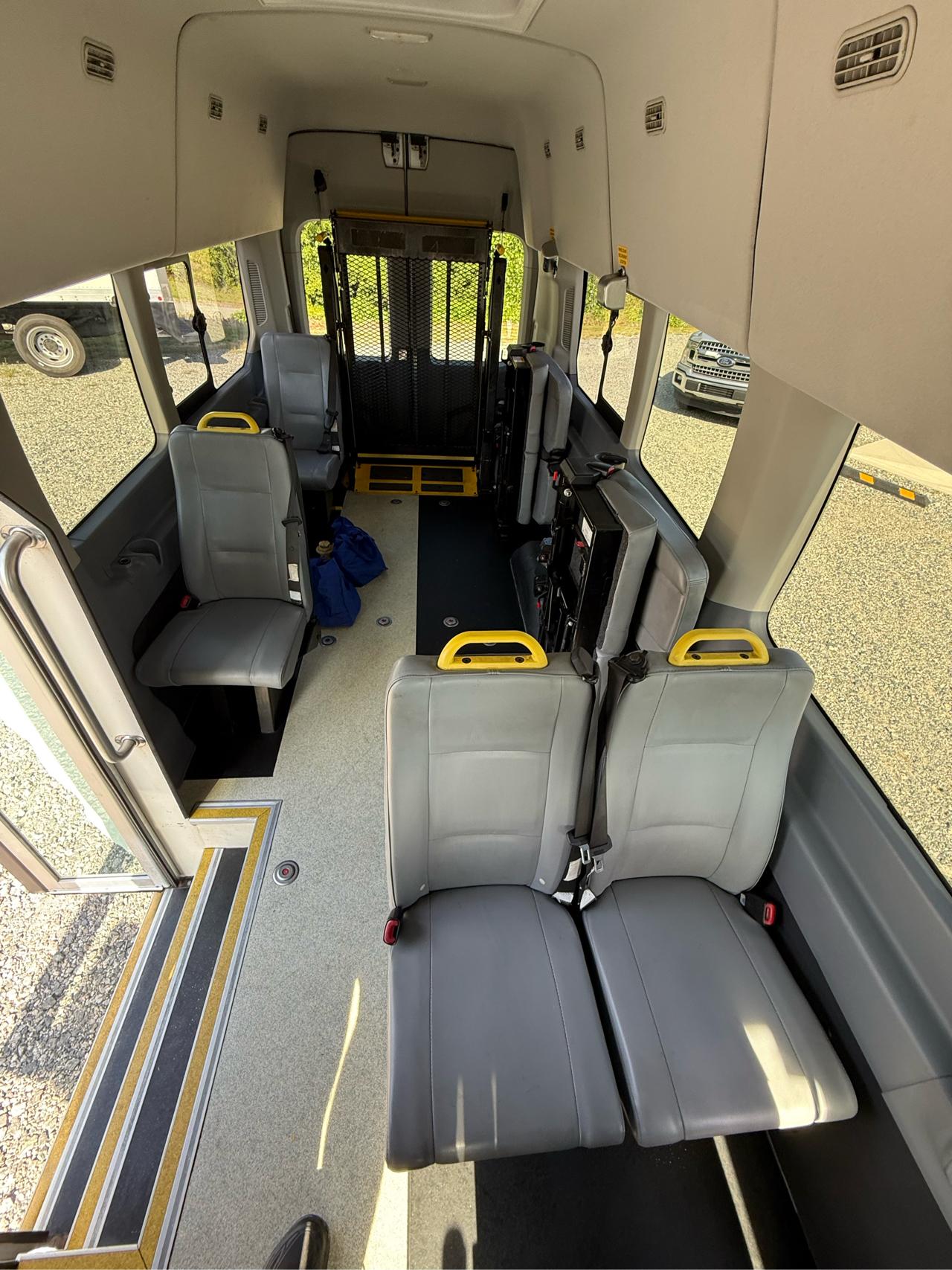 Ford Transit T-350 HD Wagon DRW 2019