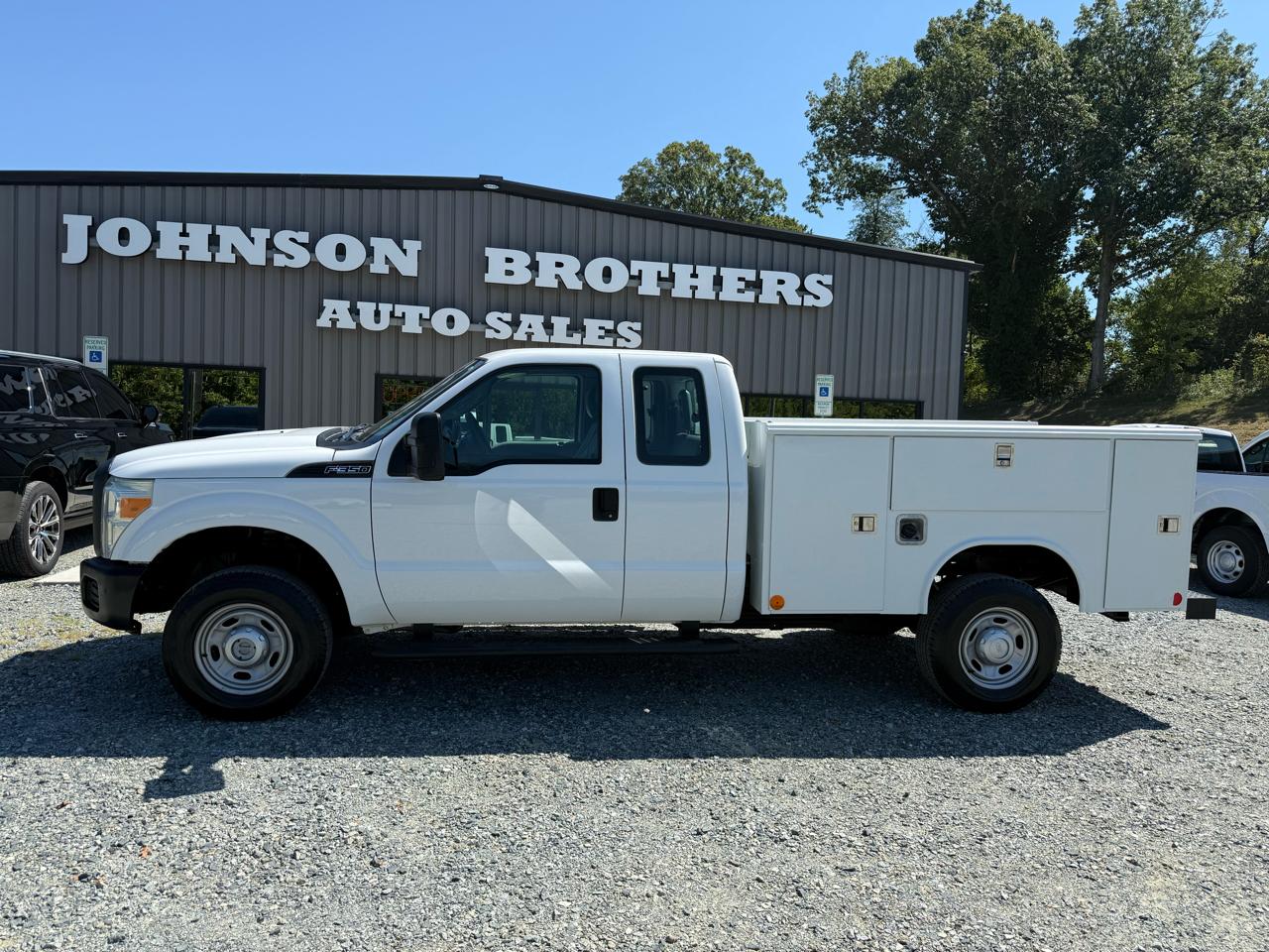 Ford F-350 SD XL SuperCab Long Bed 4WD 2015
