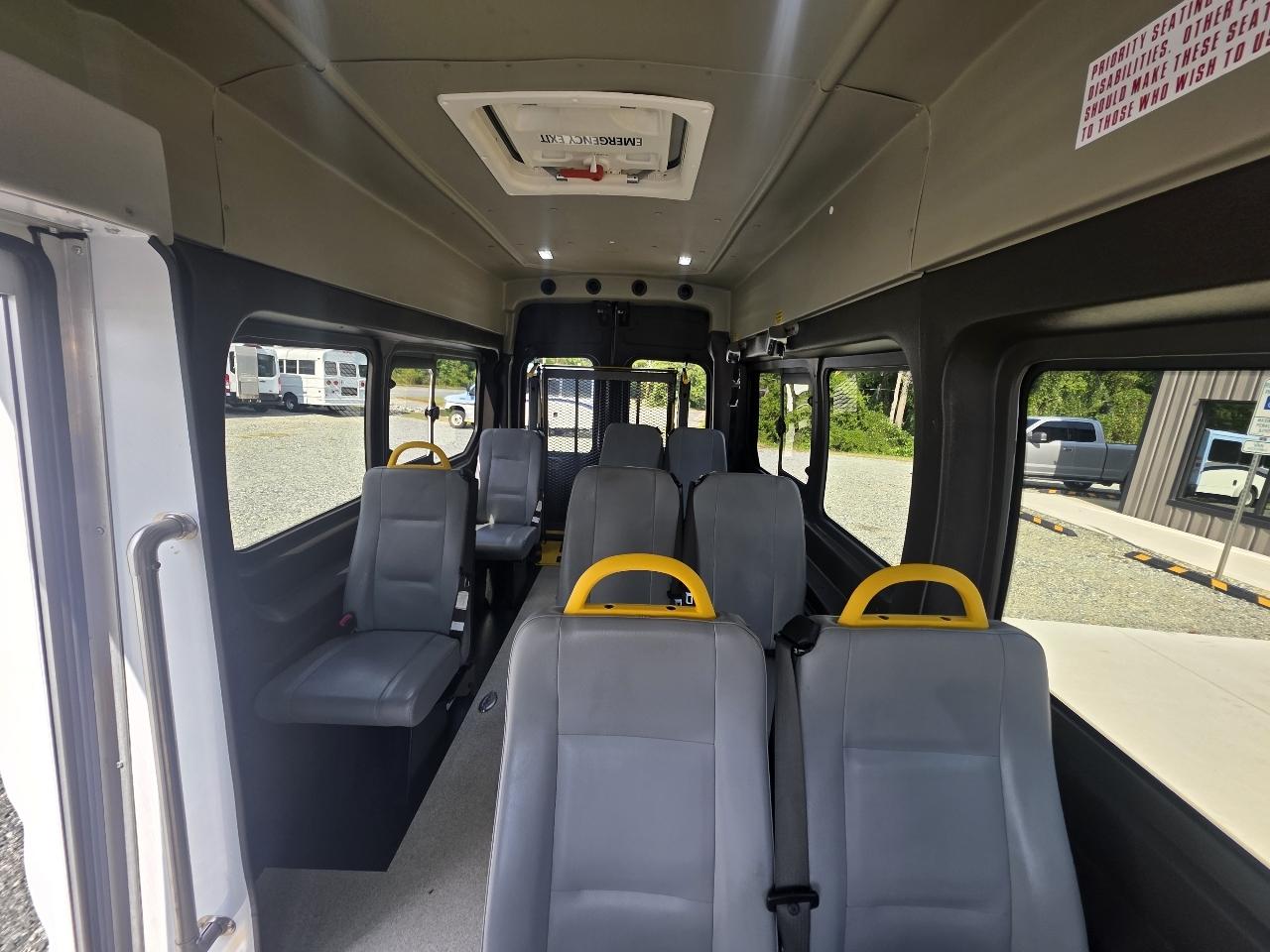 Ford Transit 350 Van High Roof w/Sliding Pass. 148-in. WB EL 2017