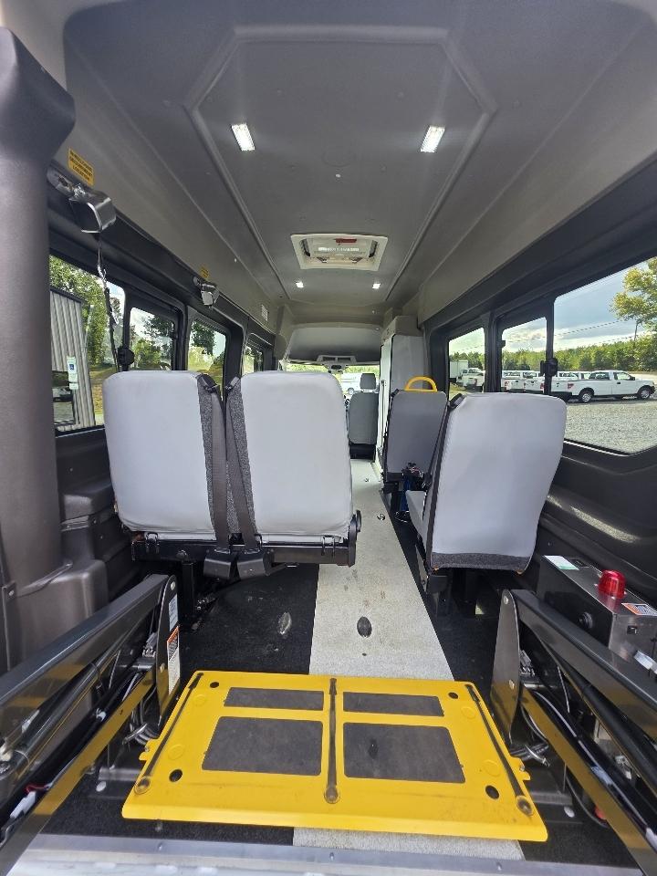 Ford Transit 350 Van High Roof w/Sliding Pass. 148-in. WB EL 2017