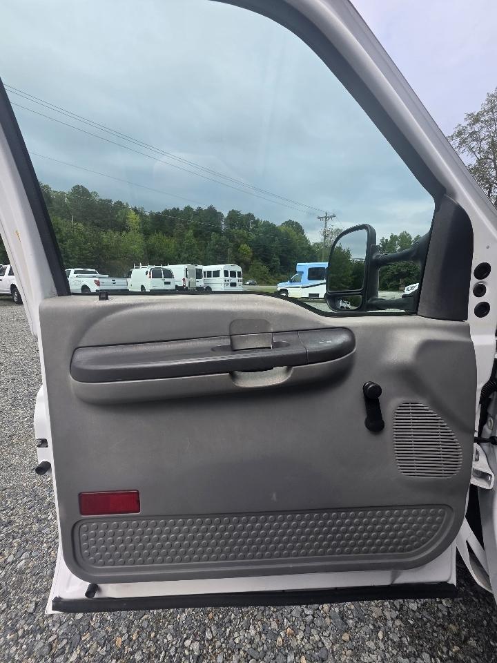 Ford F-450 SD Regular Cab 2WD DRW 2002