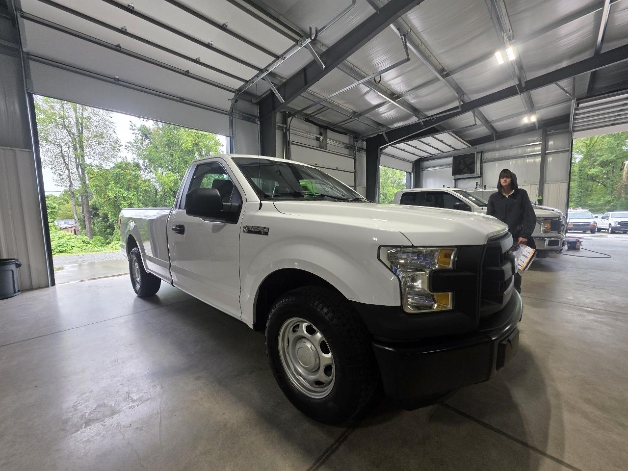 Ford F-150 2WD Reg Cab 141" XL 2016