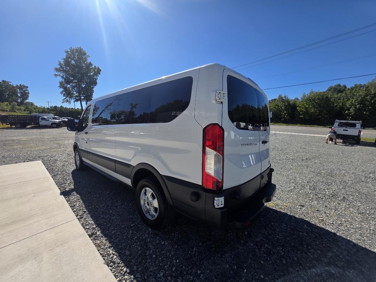 Ford Transit 350 Wagon Low Roof XL w/Sliding Pass. 148-in. WB 2018